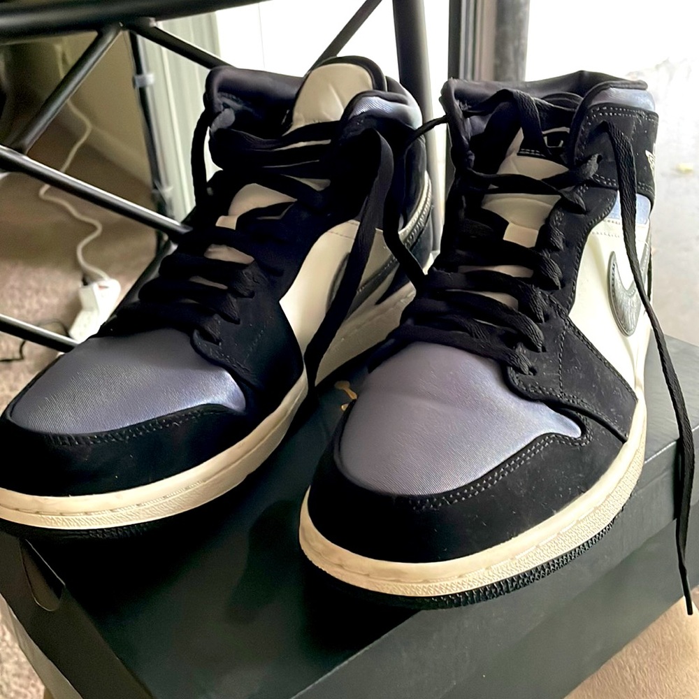 Jordan Mid 1